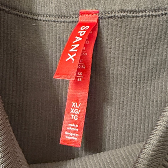 SPANX Ribbed Bodysuit - Picture 3 of 3